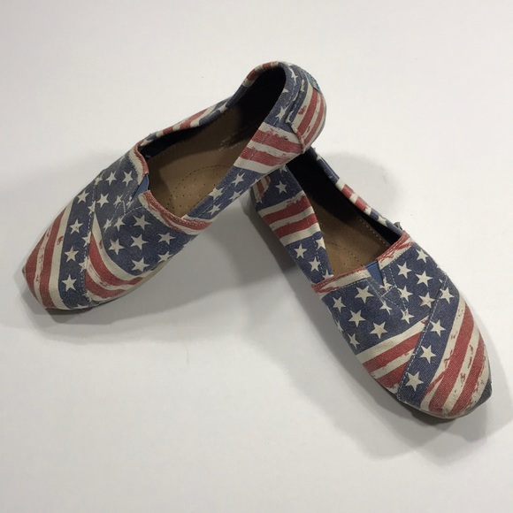 Toms Shoes - Toms light print red white and blue shoes